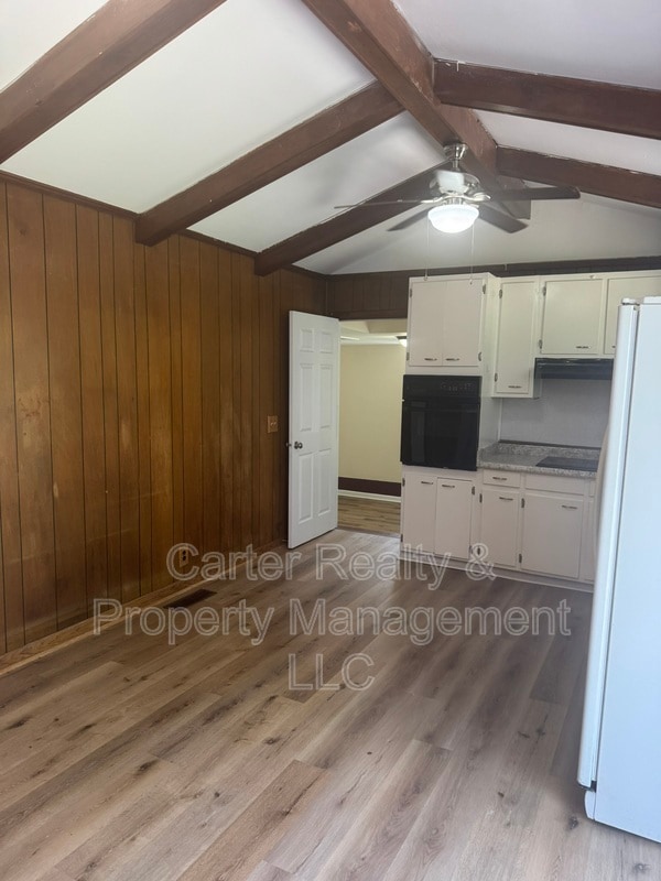 Building Photo - 3004 Lytle Dr