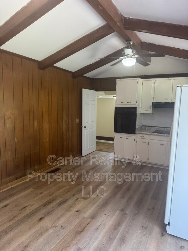 Foto del edificio - 3004 Lytle Dr