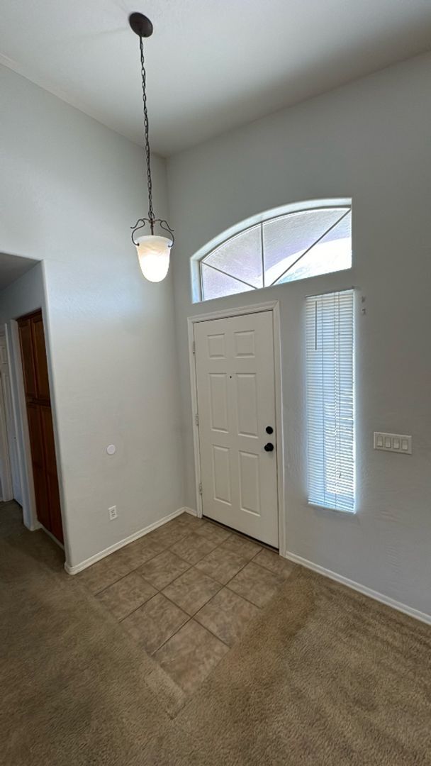 Foto del edificio - NEWLY LISTED - BEAUTIFUL HOME IN SAN TAN H...