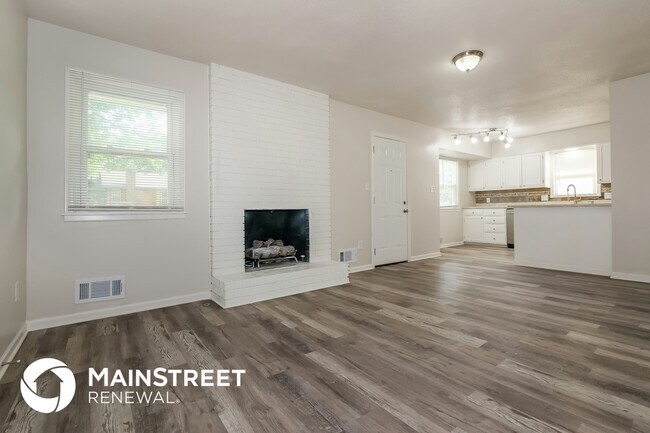 Foto del edificio - 12000 E 57th St