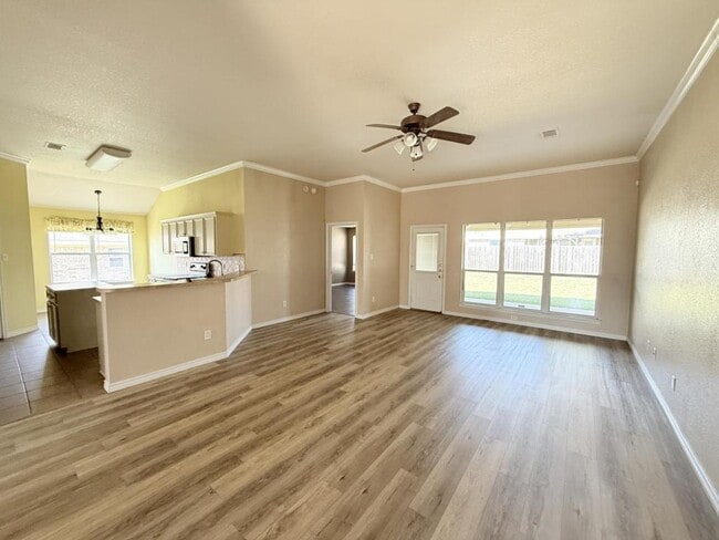 Foto del edificio - 2409 Gail Dr