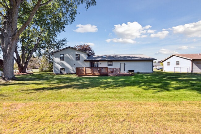 Building Photo - 2093 Tunis Rd