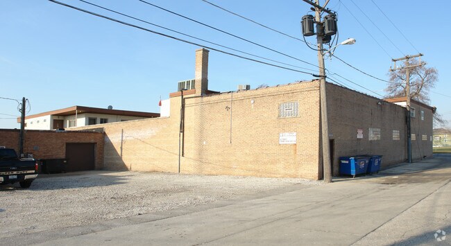 Foto del edificio - 9620-9626 W Grand Ave