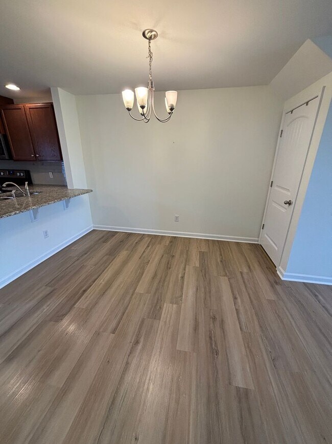 Foto del edificio - 1804 Riverbirch Ln