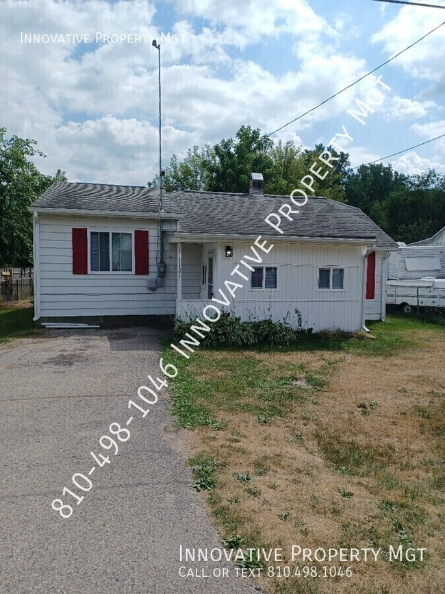 Building Photo - 1121 W Buder Ave