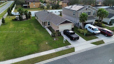 Building Photo - 1004 Papaya Cir.