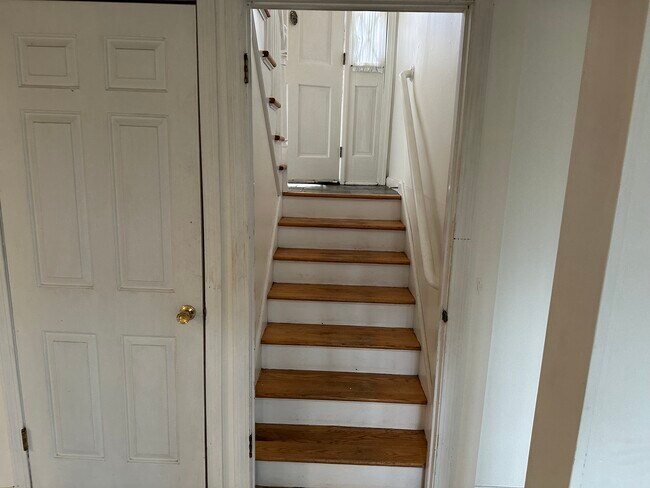 Foto del edificio - 6 Birch Cir