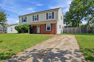 Building Photo - 600 Breeds Hill Rd