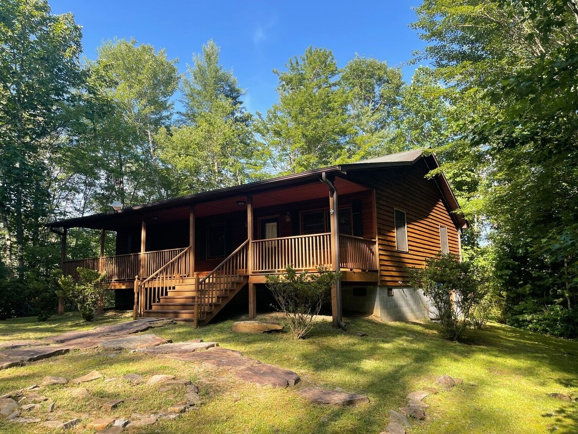 Primary Photo - Beautiful Cabin