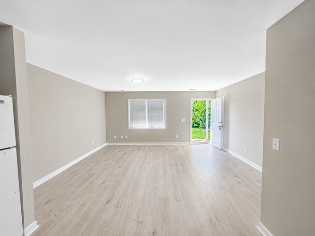 Foto del edificio - 650 Lakeside Ave
