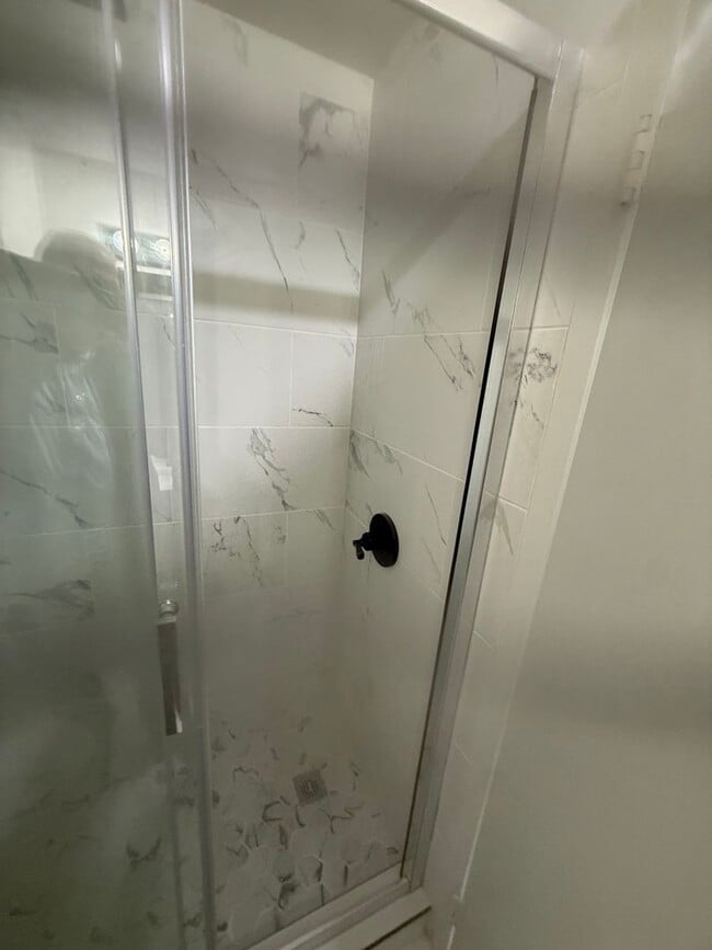 Building Photo - Beautiful Condo in Gaithersburg, MD