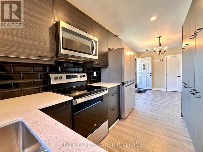 Photo du bâtiment - 237 Montebello Dr