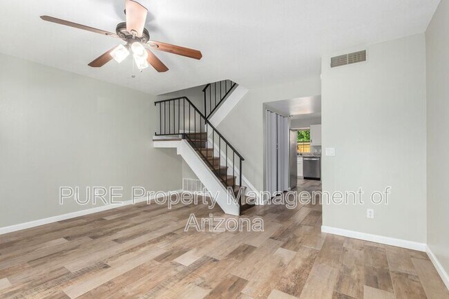 Building Photo - 4901 E Kelton Ln