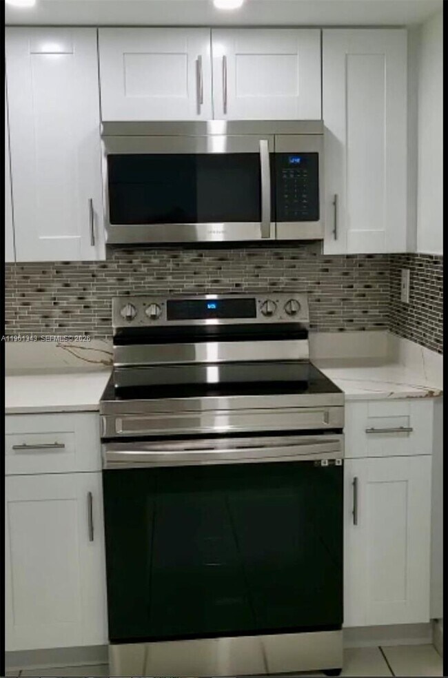 Foto del edificio - 11800 SW 18th St