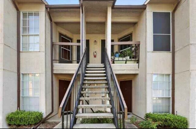 Foto del edificio - 12480 Abrams Rd