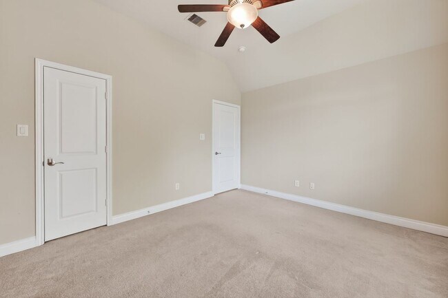 Foto del edificio - 18011 Begbie Path