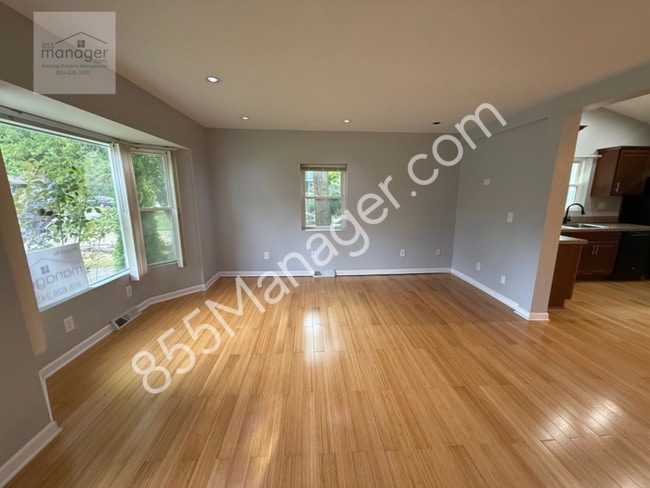 Building Photo - Cozy 2-Bedroom Ranch Near Lakes in Waterford