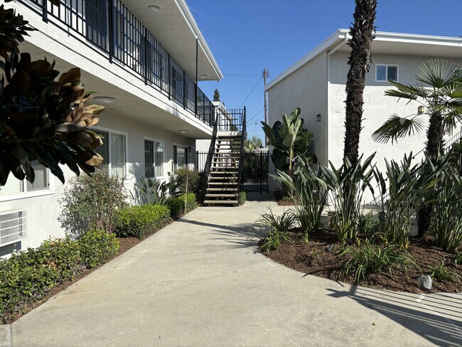 Foto del edificio - Downey North Apartments