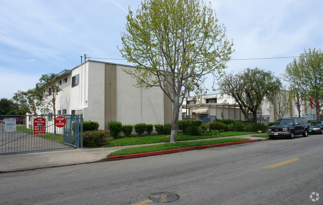 Building Photo - Mesa View Apartments