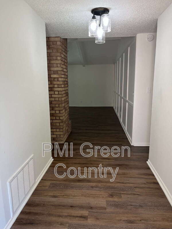 Foto del edificio - 800 W Vicksburg St