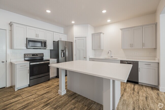 3BR, 2,5BA - 1.520SF - Cocina - Smithfield Station Townhomes