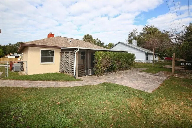 Building Photo - 4632 N Shade Ave