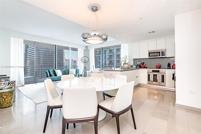 Foto del edificio - 88 SW 7th St
