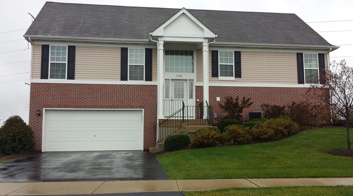 Foto principal - 3742 Bailey Rd