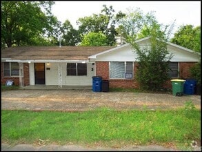 Building Photo - 209 I St