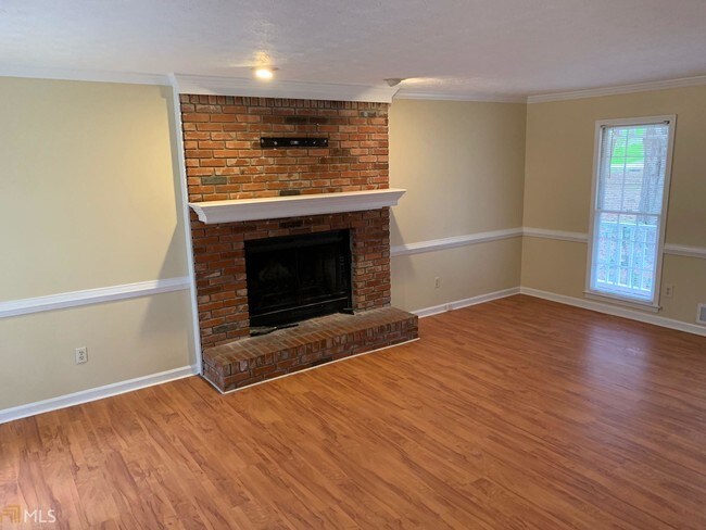 Building Photo - 4104 Rivermeade Dr SW