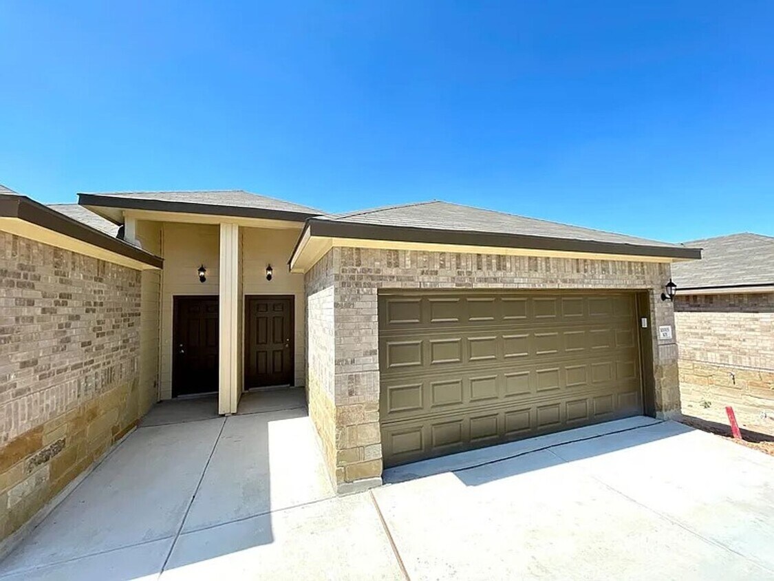 "Modern 3-Bed, 2-Bath Duplex Near Stevens ... - "Modern 3-Bed, 2-Bath Duplex Near Stevens ...