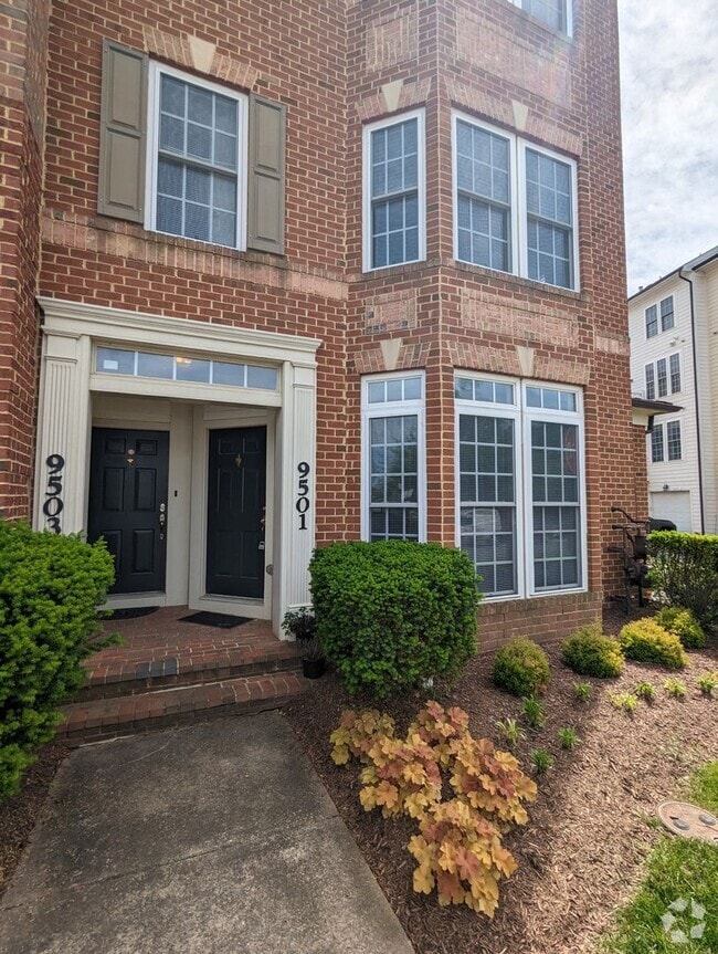Building Photo - 9501 Knights Walk Ln