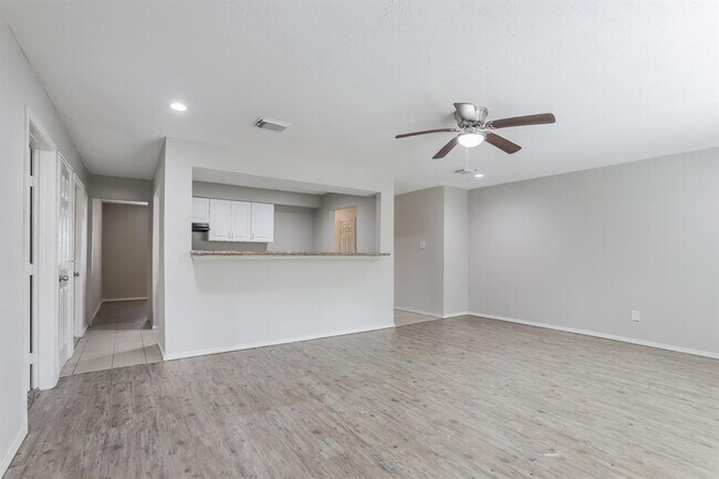 Foto del edificio - 3607 Dawnwood Dr