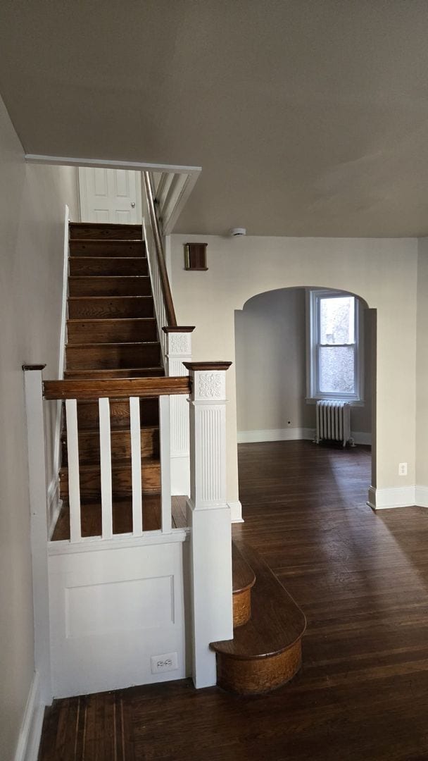 Foto del edificio - Beautiful West Philadelphia Porch Front
