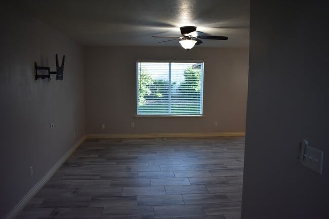 Building Photo - 6293 City Vistas Wy