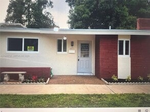 Building Photo - 6877 NW 30th St