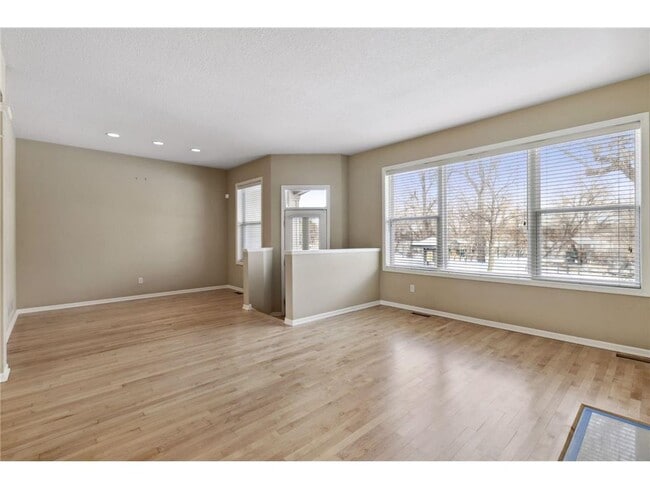 Building Photo - 325 W River Pkwy