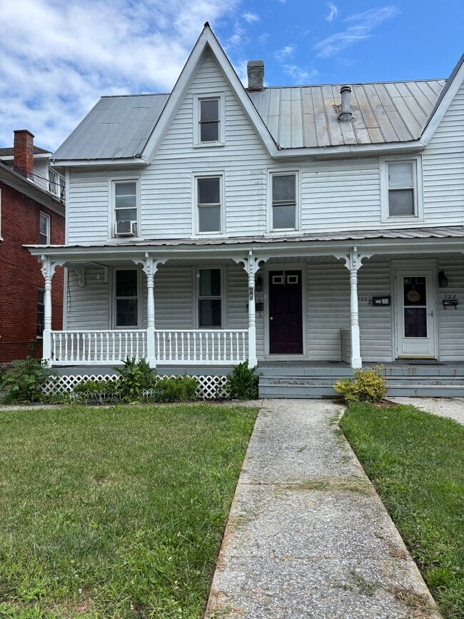Building Photo - 720 Winchester Ave