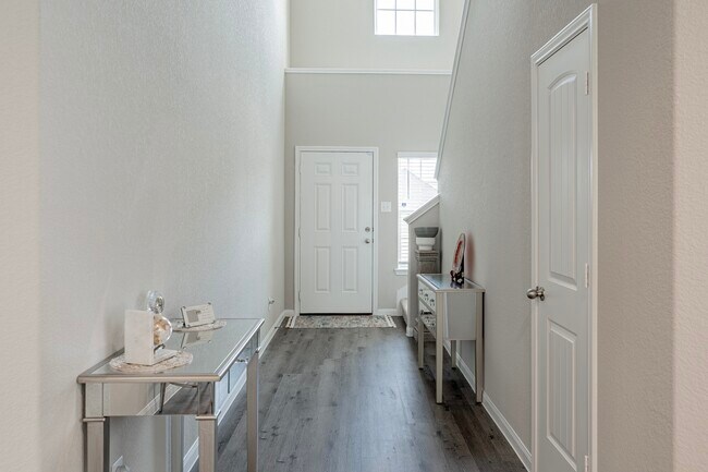 Building Photo - 4923 Blue Jacaranda Wy