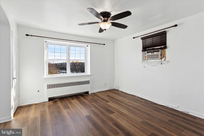 Building Photo - 6424 Algon Ave