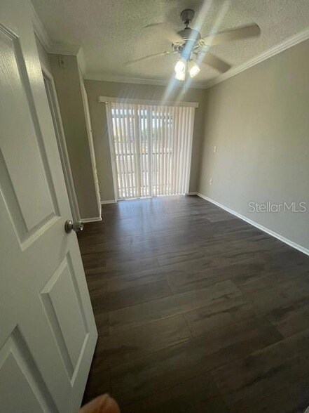 Foto del edificio - 115 Oyster Bay Cir