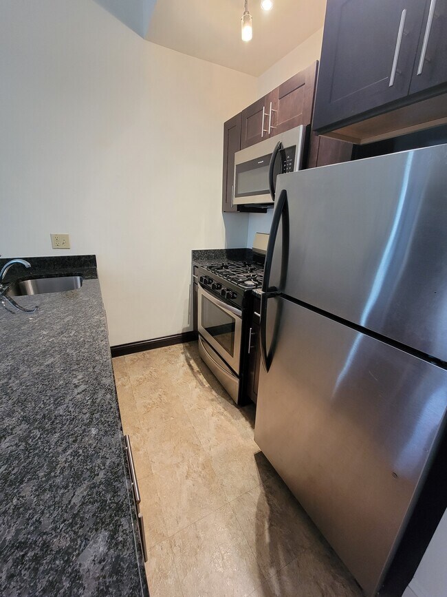 Foto del edificio - 2110 Pine St