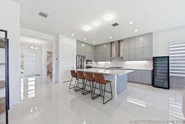 Foto del edificio - 8597 Crystal Downs Ave
