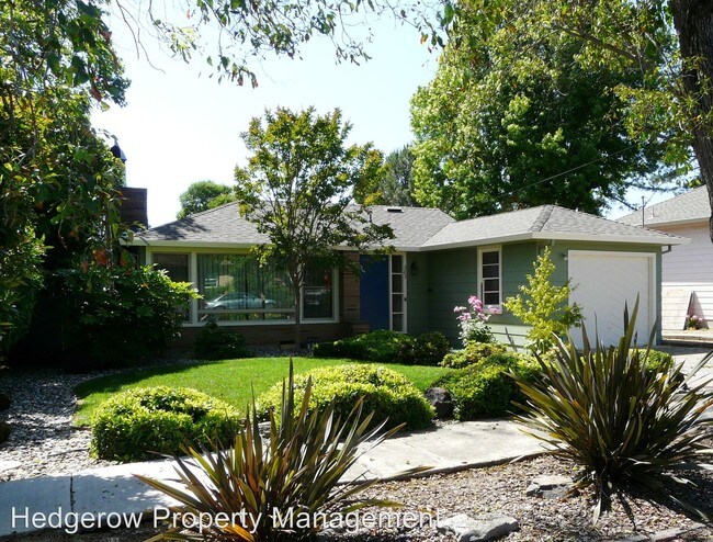 Building Photo - 2 br, 1.5 bath House - 383 S Hartson Street