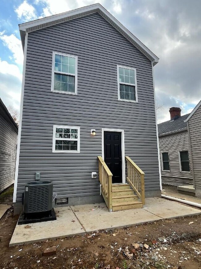 Foto del edificio - Shelby Park 3 bed 1.5 bath New Construction !