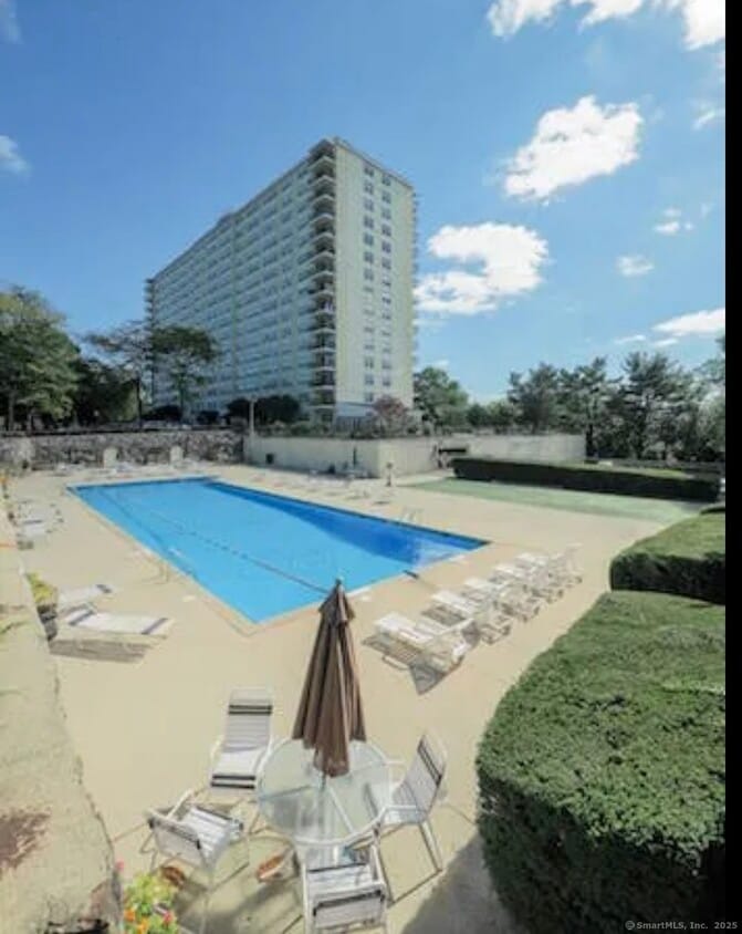 Primary Photo - 2625 Park Ave