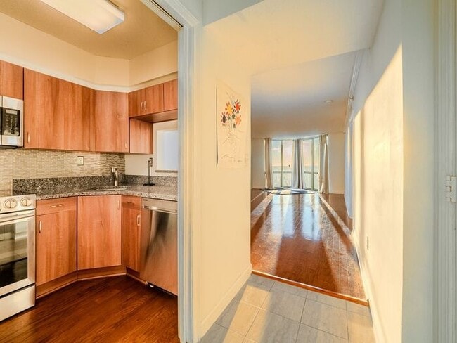 Building Photo - 2870 Pharr Ct S Northwest