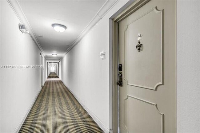 Foto del edificio - 255 Galen Dr