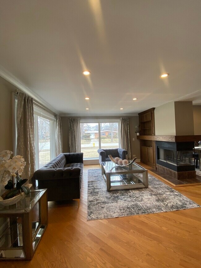 Foto del edificio - 4735 Locust Ave