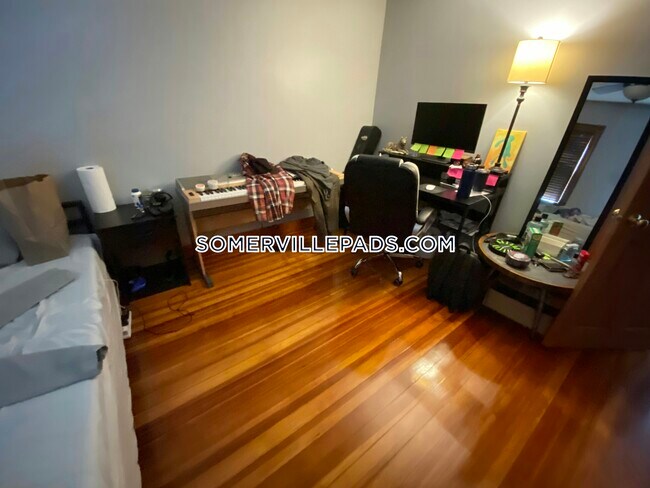Foto del edificio - 121 Lowell St